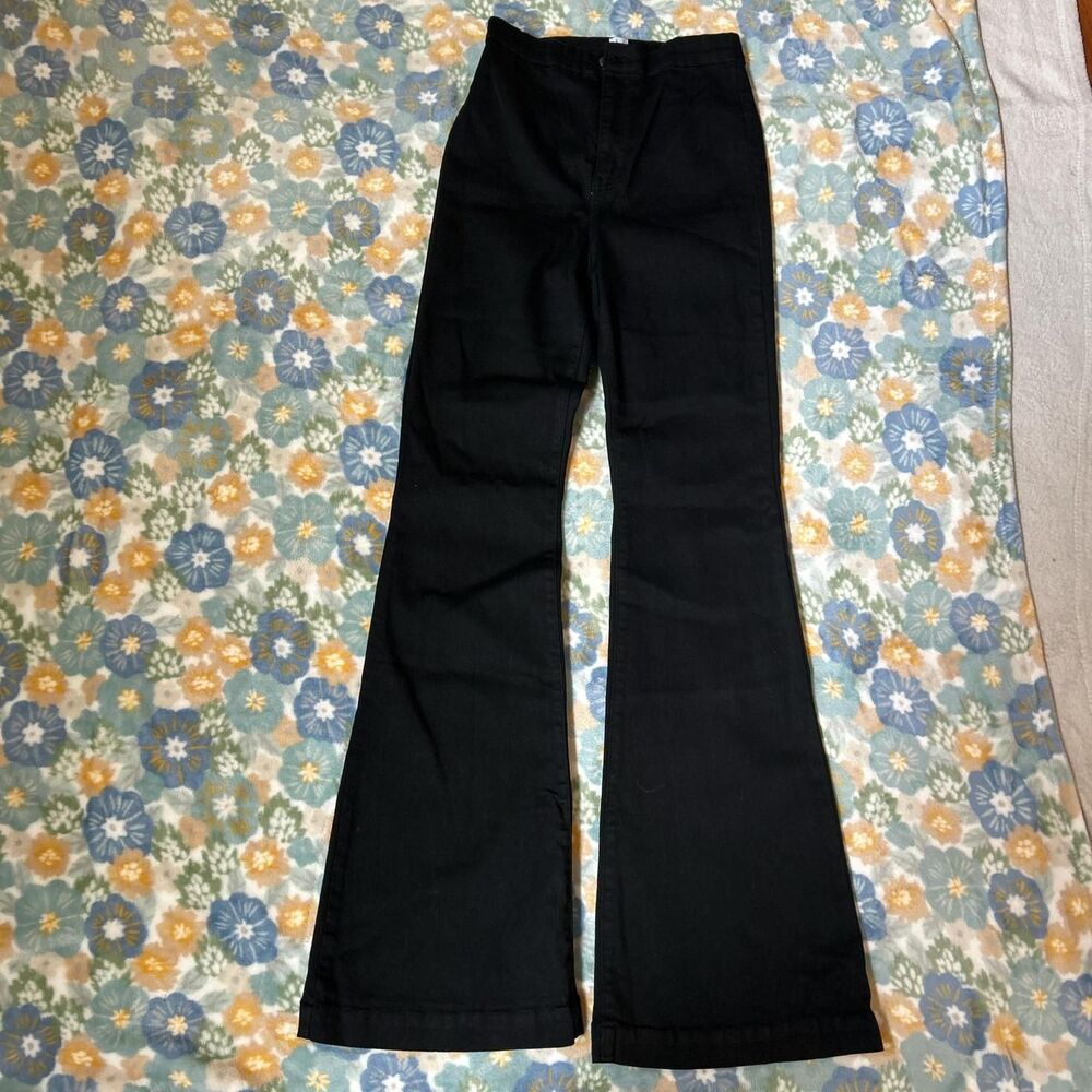 The Mint Black flared jeans with stretchy waistband jeggings women's 7